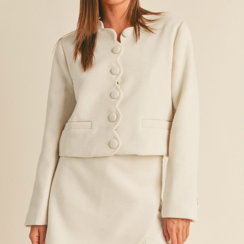 Veronica Tweed Scalloped Detailed Jacket